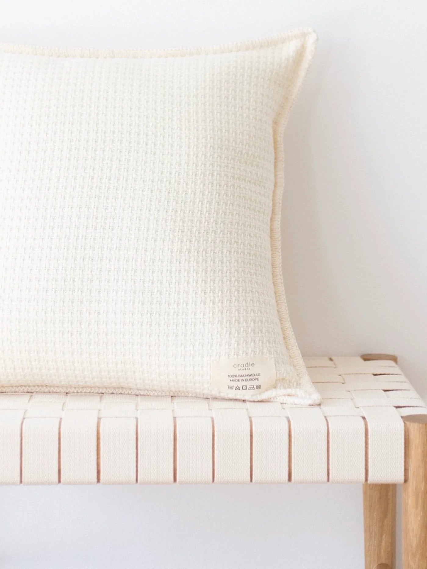 Cozy Feinstrick Kissen / Butter