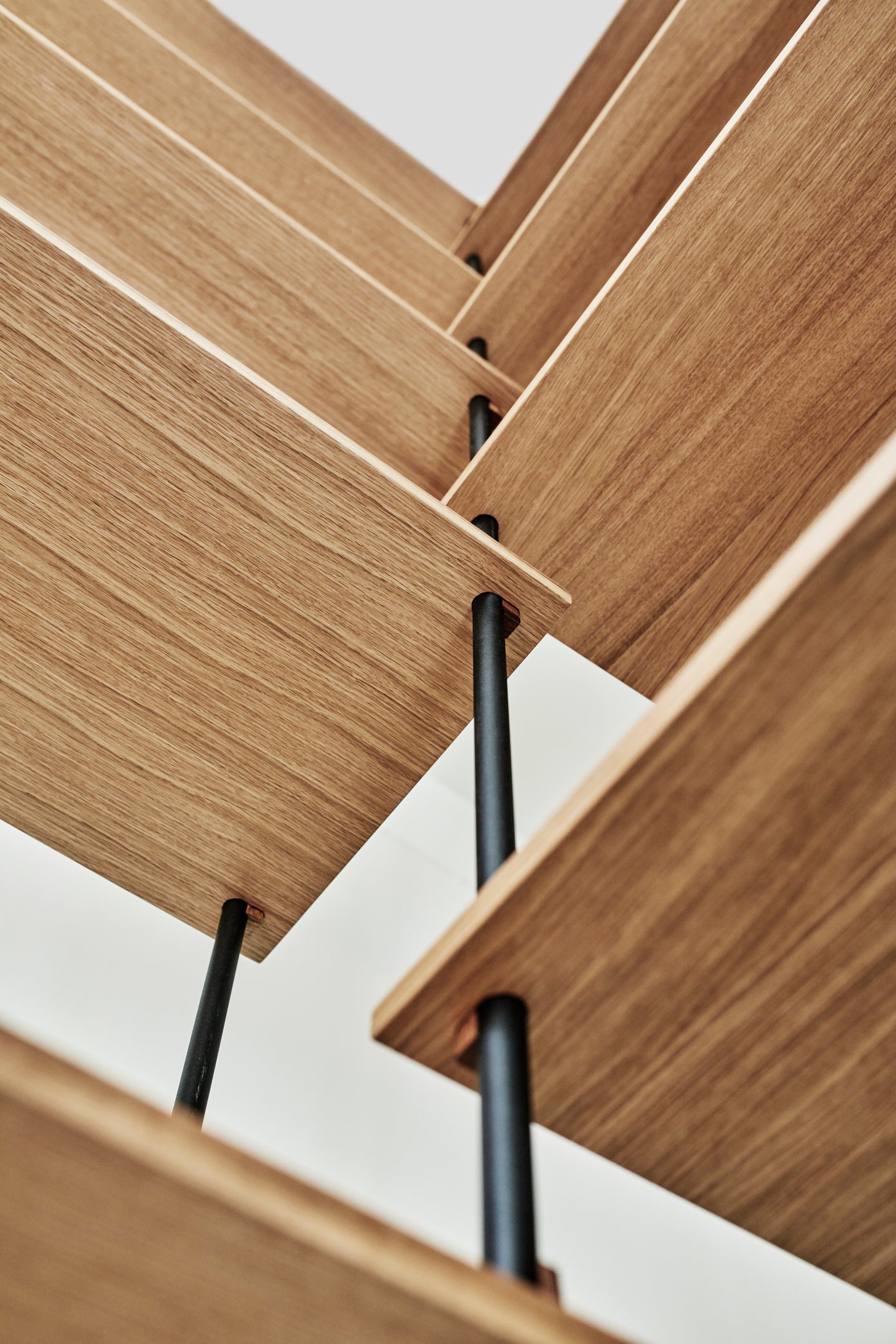 Shelf 200.2.C / Black FSC-Certified Oak