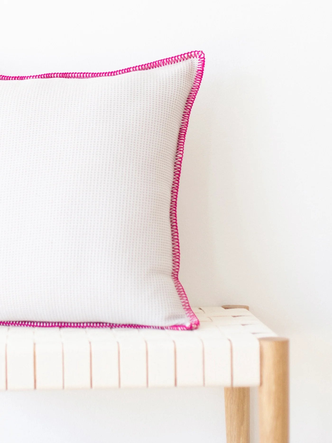 Piqué Cushion / Izzy